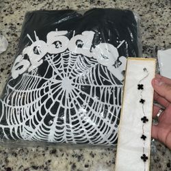 Spider Hoodie And Bracelet 