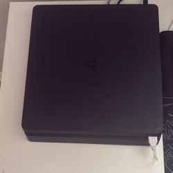 PS4 Slim Good Condition