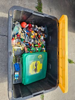 Huge Bundle of Legos  with bin