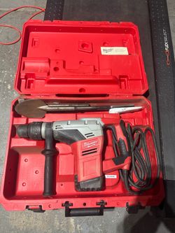 Milwaukee Corded Rotary Hammer Drill with Case