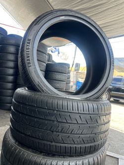 2 TRAVELSTAR 265/35/19 Installation Included