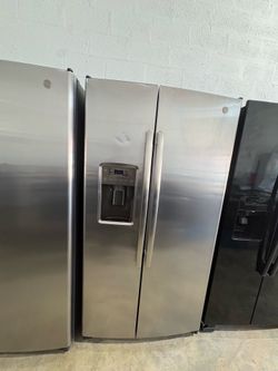 Refrigerator GE 36 inches wide