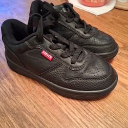 TODLERS SHOES SIZE 10 PICK UP IN SUN VALLEY $5