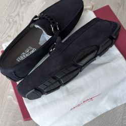 Brand New Authentic Salvatore Ferragamo Suede Men's Driving Loafers – Navy (Size 8.5)
