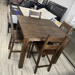 Furniture Distribution Center-ST PETE  BLACK FRIDAY SALE NOW  WE SELL BRAND NEW FURNITURE  SAME DAY DELIVERY!  LIMITED SALE EVENT!*while supplies last