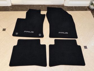 OEM Toyota Prius Floor Mats – 2017 – Set of 4