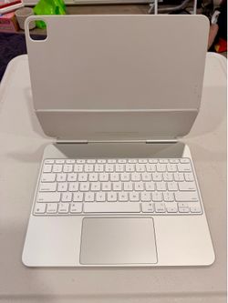 Apple Magic Keyboard 13 inch M4 M5