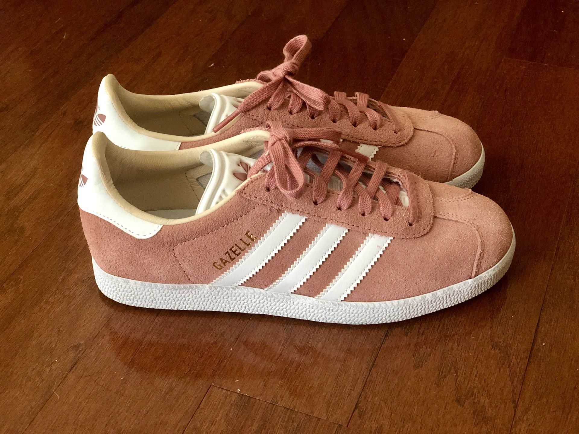 Adidas Gazelle- Blush size 5.5 Women’s