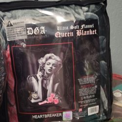 MARILYN MONROE QUEEN SIZE BLANKET