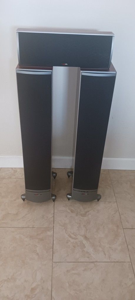 Polk Audio RTi8 Tower Speakers And Center Speaker CSl3