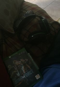 Game and headphone
