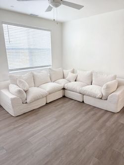 100% Brand New in box Beige 5 Seats Sectional Couch Sofa, High Back Boneless Luxury Chenille Cloud Sofa Couch, No Assembly 5-Sseater