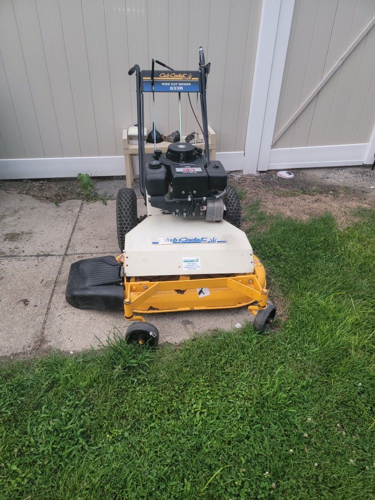 Cub Cudet 33" Walk Behind.