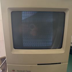 Apple Macintosh Classic M0420 Computer