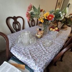 DINING ROOM MADE KING MODEL