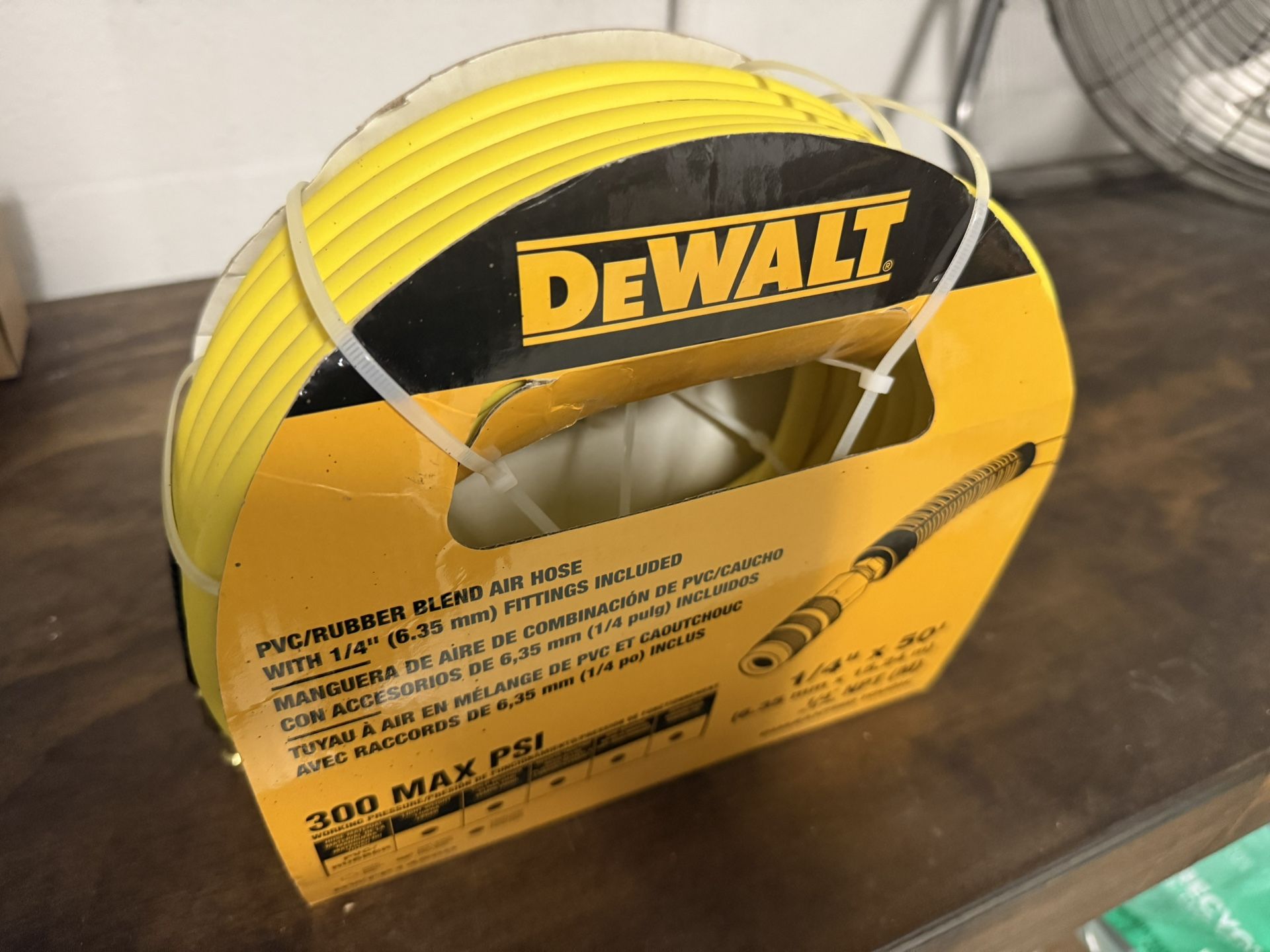 Dewalt DWFP1450D 50-Ft x 1/4-in Air Hose