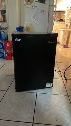 MINI FRIDGE