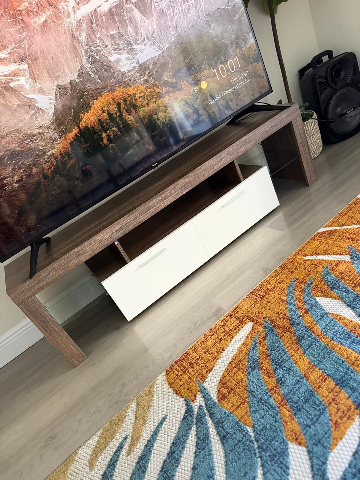 STAND TV 