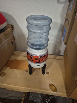 Adorable Mini Southwestern Ceramic With Stand