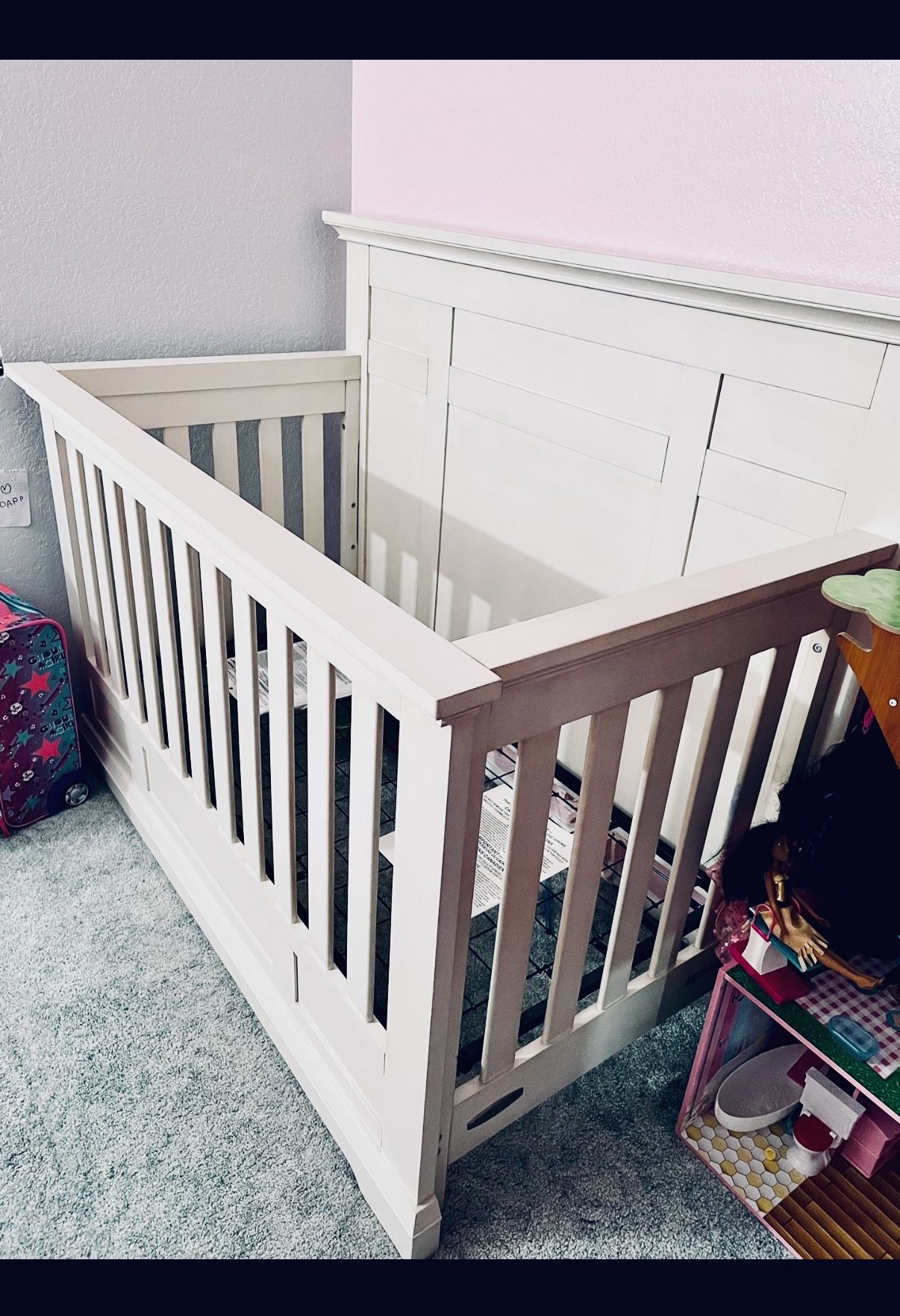 ChildCraft 4 in 1 Convertible Crib / Bed