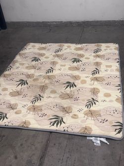 Play Mat with Botanical Leaf Print
