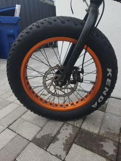 Fat Tire Bike with Kenda Tires 48v needs fixing