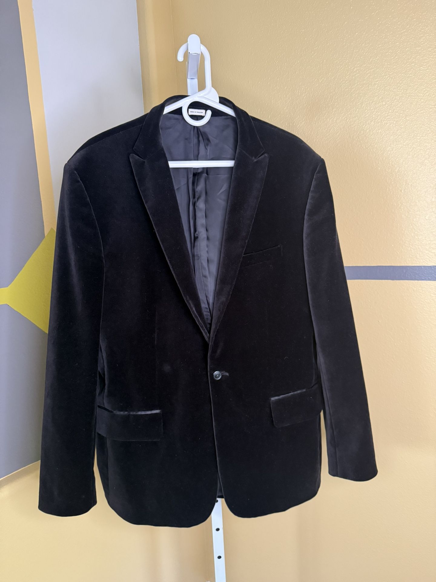 Calvin Klein Men's Velvet Blazer One Button Jacket Black , Large