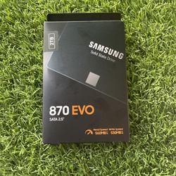 Samsung 870 EVO 2TB 2.5" SATA III Internal SSD (MZ-77E2T0B/AM)
