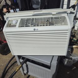 Price is firm.. 5,000 BTU small LG window air conditioner