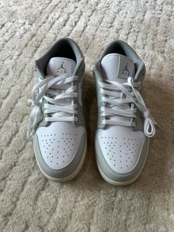 Nike Air sneaker Size 10 Like new