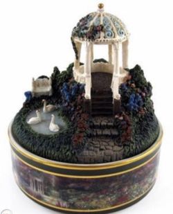 Garden of serenity Thomas Kinkade peaceful moments music box