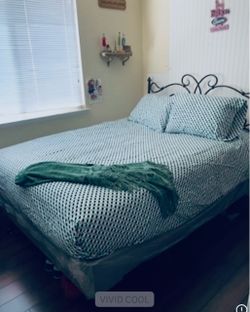 Queen Bed With Metal Frame