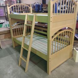 Twin Over Twin Bunk Bed 