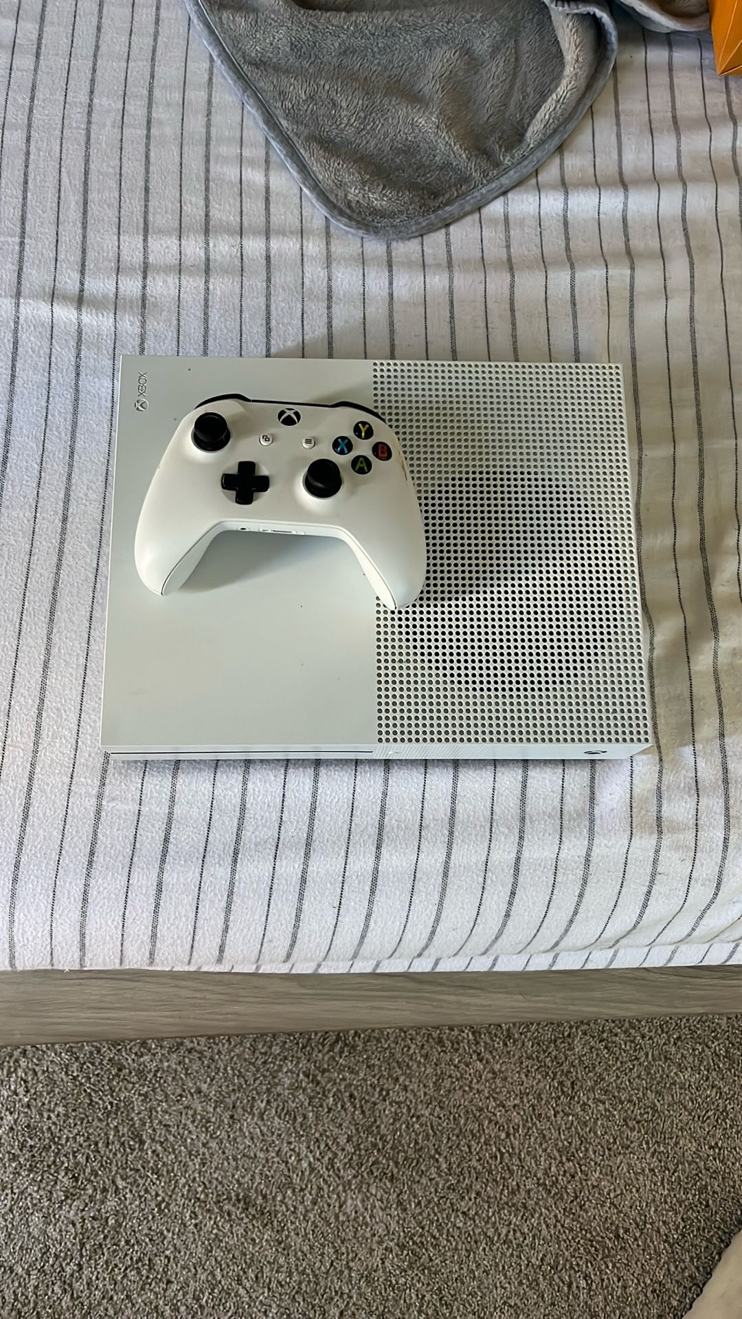 Xbox one s barely used