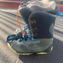 burton freestyle snowboots snow boots men Size 7 Us 