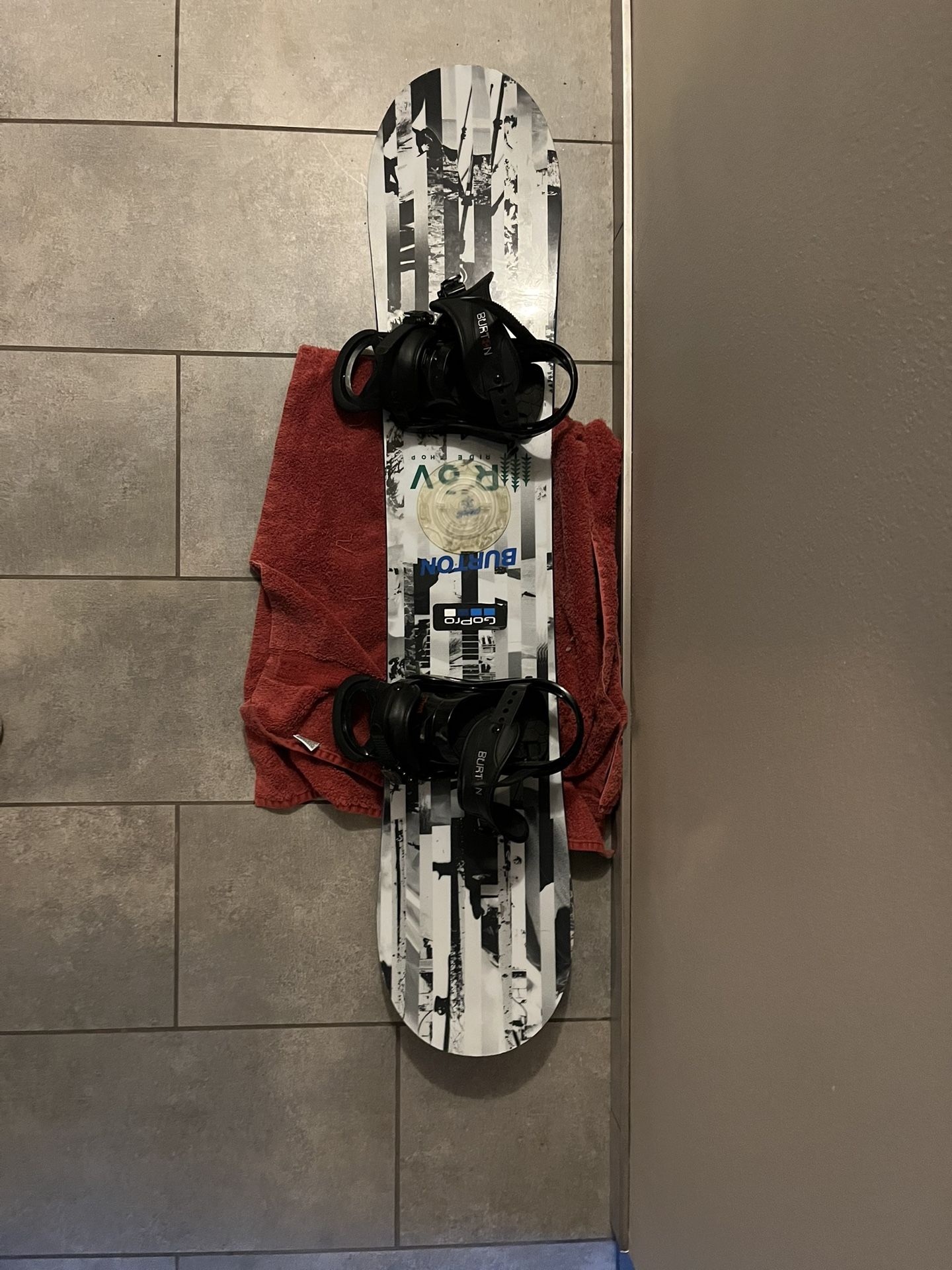 BURTON SUPER HERO 154× BURTON MISSION M Burton 154cm SuperHero Snowboard | SidelineSwap | Buy and Sell on