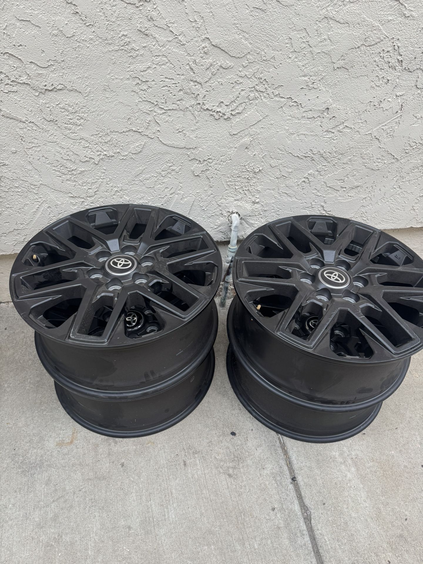 Toyota Rims 20”