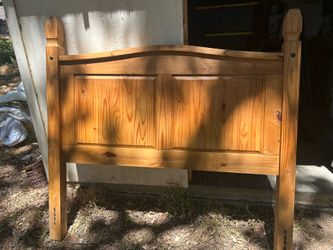Queen bedframe plus mattresses great condition