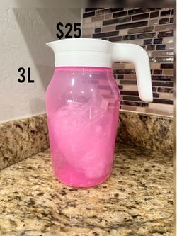 Tupperware Jug