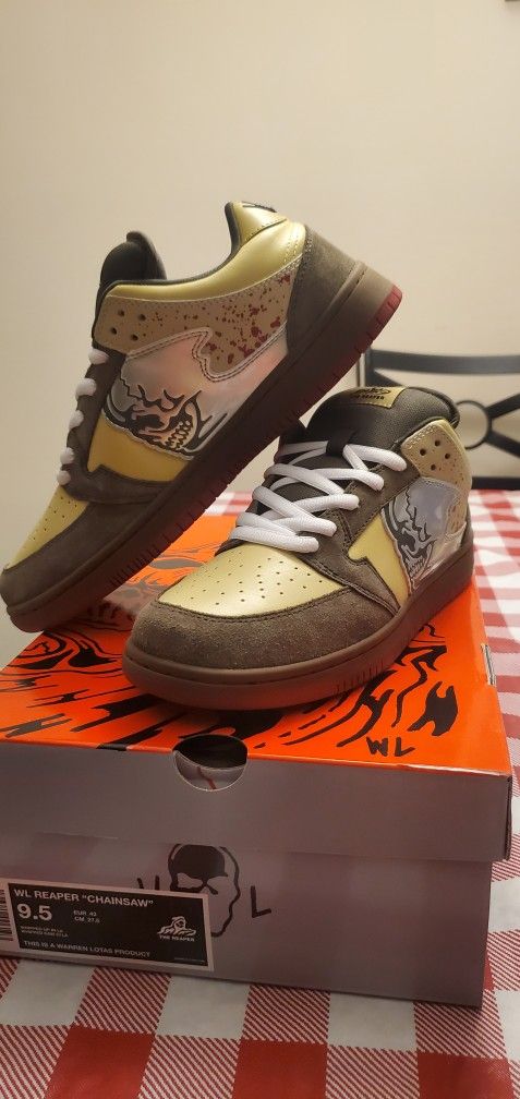 Warren Lotas Reaper Dunk Low “Chainsaw” Size