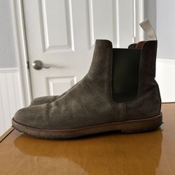 Common Projects Chelsea boots