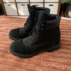 $70 Mens 8.5 Timberland Boots 