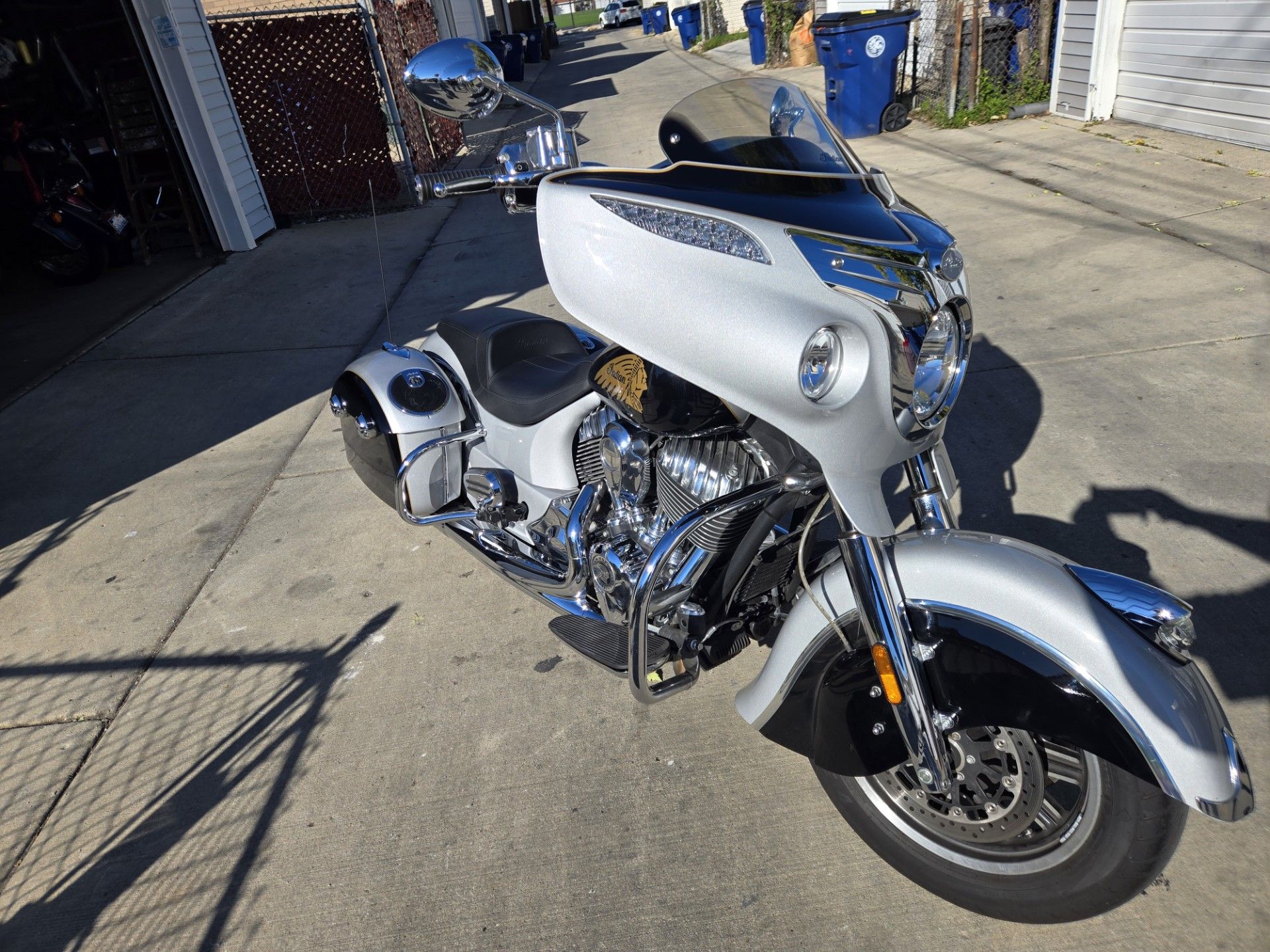2016 indian chief chieftain low miles beautiful bike