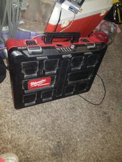 Milwaukee Box