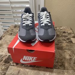 New Nike Air Max Pre Day / Great Deal $80.00 Firm