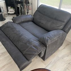Oversized Recliner (less than a year old)