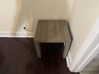 Small Square Wood-Look End Table / Nightstand