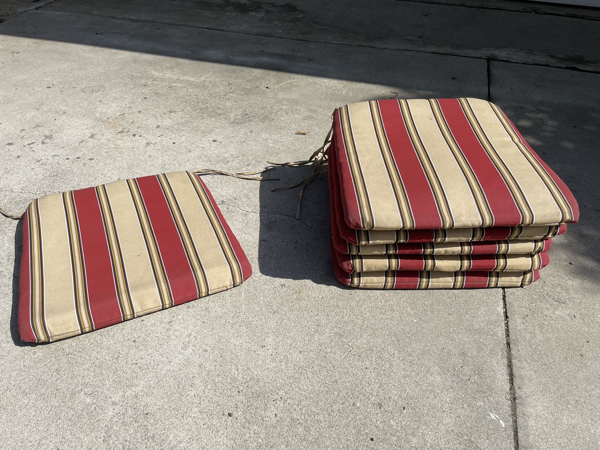 4 Chair Cushions