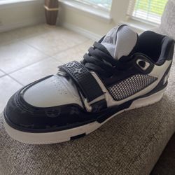 Size 10-11 New 