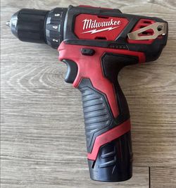 Milwaukee 2407-20 M12 3/8" Drill/Driver w/ Battery Tested Cordless OEM